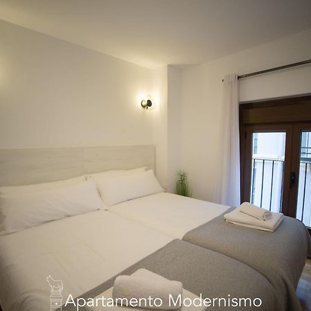 Apartamentos Plaza Del Torico Teruel Esterno foto