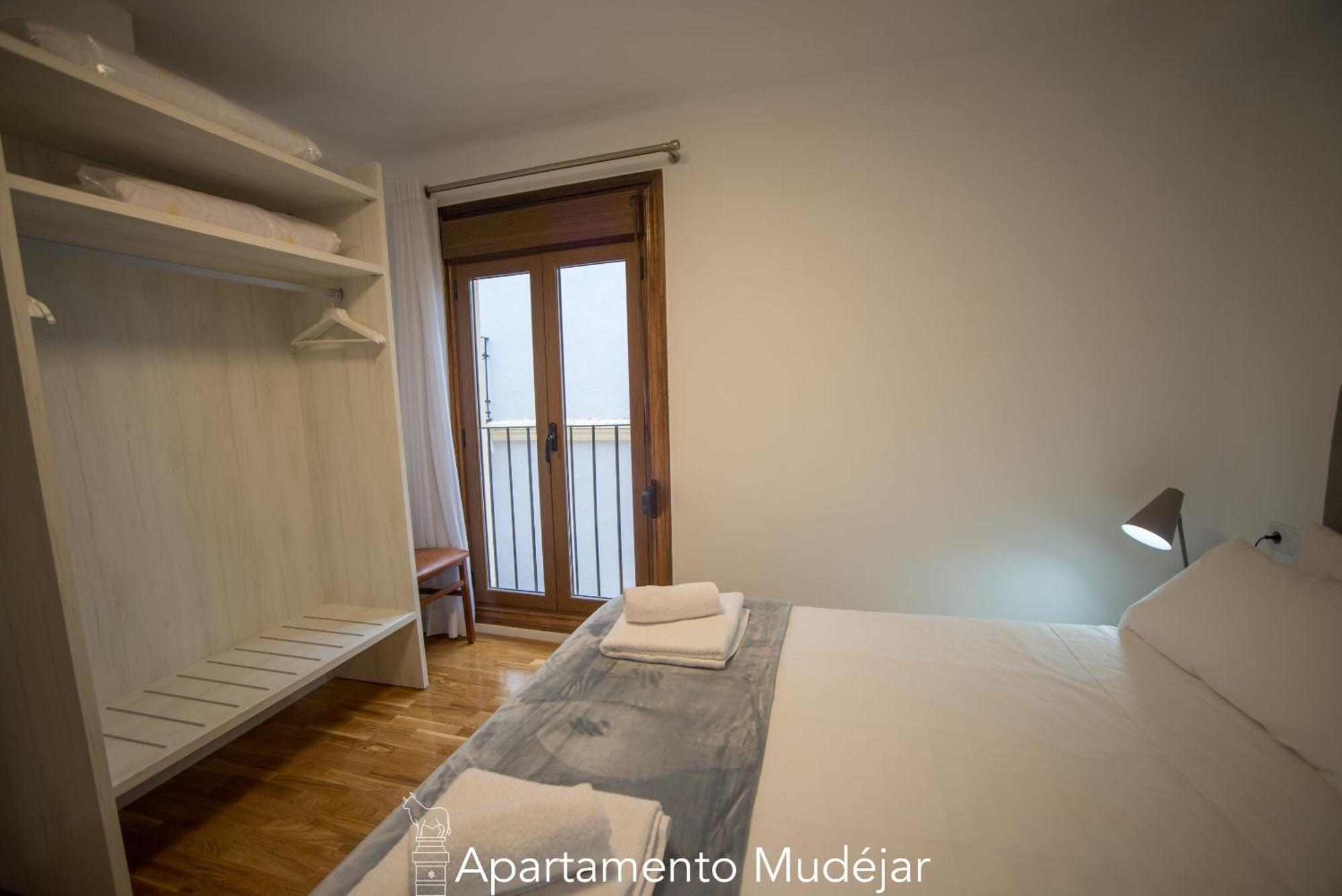 Apartamentos Plaza Del Torico Teruel Camera foto