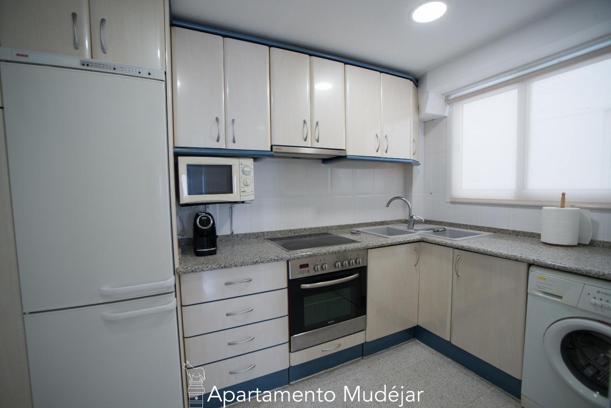 Apartamentos Plaza Del Torico Teruel Camera foto