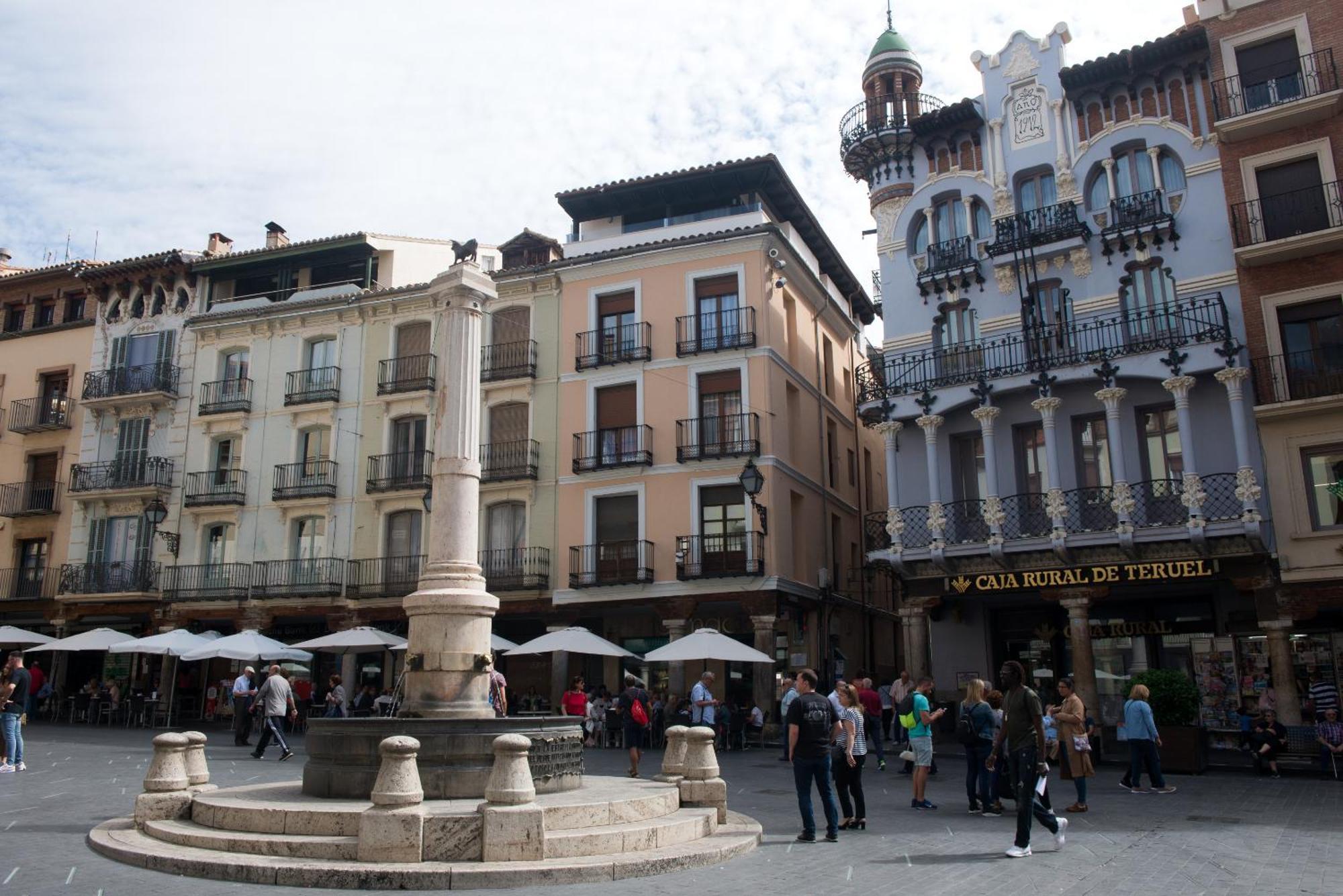 Apartamentos Plaza Del Torico Teruel Esterno foto